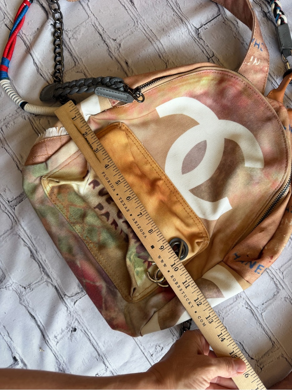 Chanel Graffiti Canvas Backpack
"31 Rue Cambon"  Rare Streetwear - Picture 9 of 16
